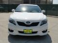 Super White - Camry SE Photo No. 8