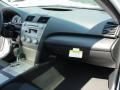 Super White - Camry SE Photo No. 20