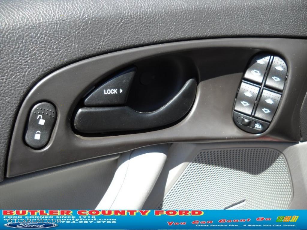 2007 Focus ZX5 SE Hatchback - Dark Toreador Red Metallic / Charcoal/Light Flint photo #21