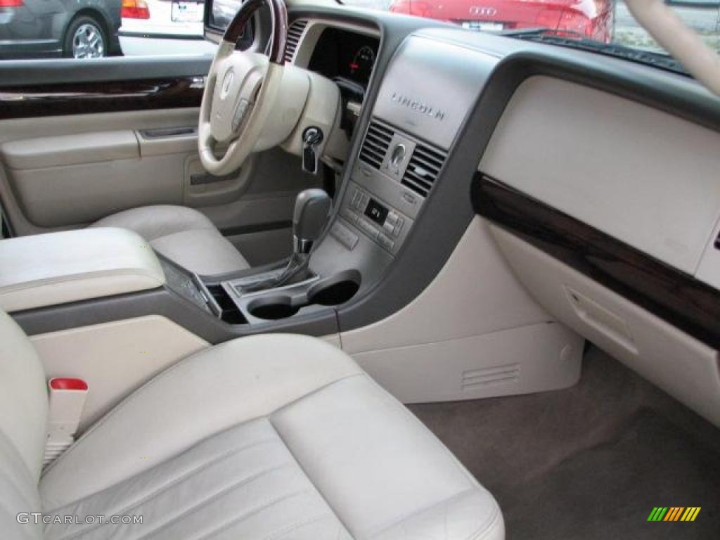 Light Parchment Interior 2004 Lincoln Aviator Luxury Photo #49130207
