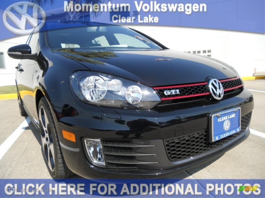 Deep Black Metallic Volkswagen GTI