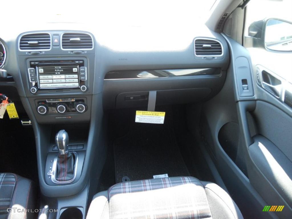 2011 Volkswagen GTI 4 Door Dashboard Photos
