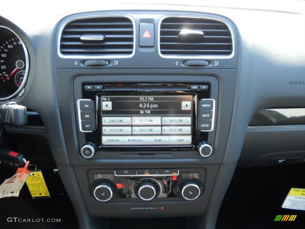 2011 Volkswagen GTI 4 Door Controls Photo #49131167
