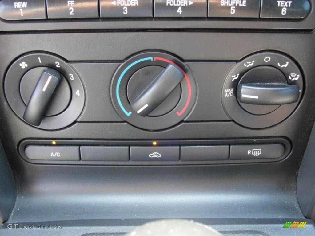 2006 Ford Mustang GT Premium Coupe Controls Photo #49132046