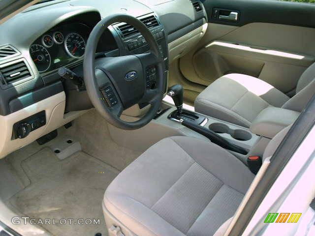 2006 Fusion SE - Silver Frost Metallic / Camel photo #10