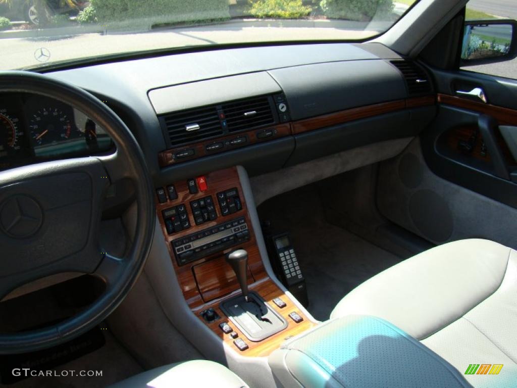 1993 S Class 300 SE - Black Pearl Metallic / Grey photo #20