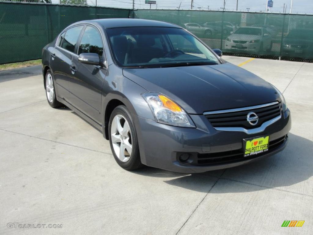 Dark Slate Metallic Nissan Altima