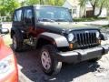 Black - Wrangler X 4x4 Photo No. 2