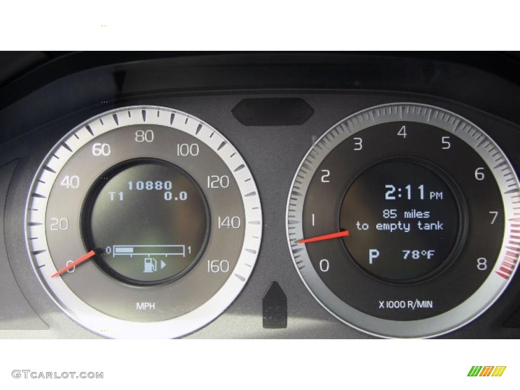 2010 Volvo XC70 3.2 AWD Gauges Photos