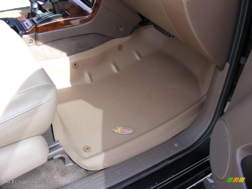 1999 4Runner Limited 4x4 - Black / Oak photo #24