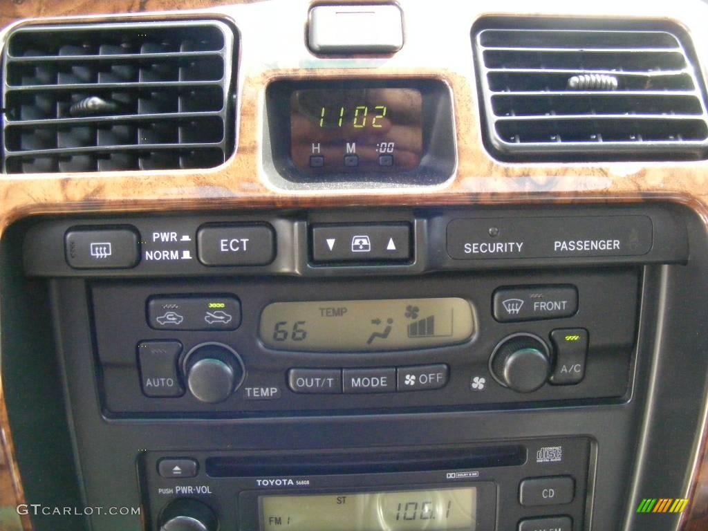 1999 4Runner Limited 4x4 - Black / Oak photo #39