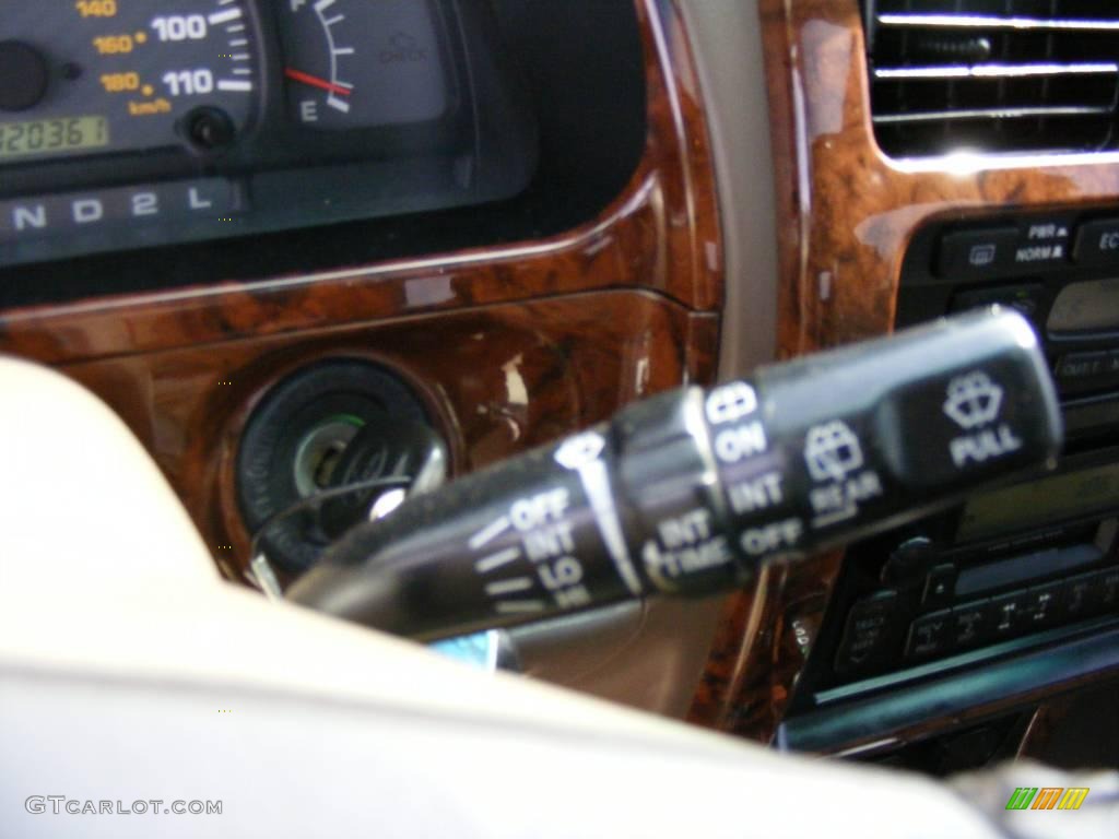 1999 4Runner Limited 4x4 - Black / Oak photo #42