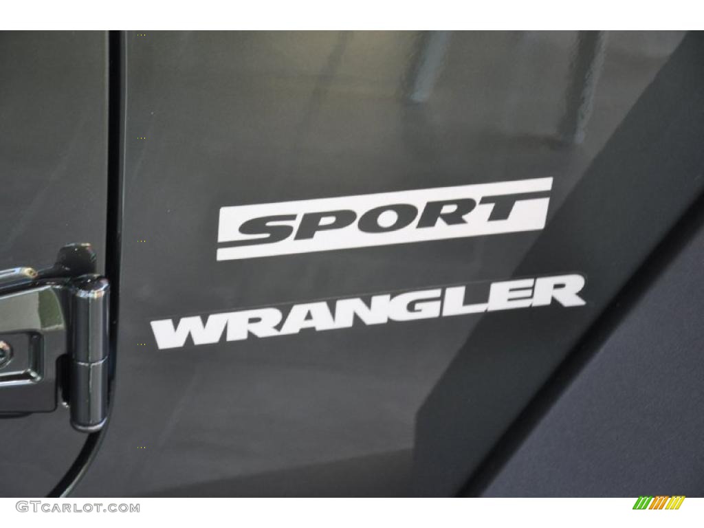 2011 Wrangler Sport S 4x4 - Natural Green Pearl / Black photo #5
