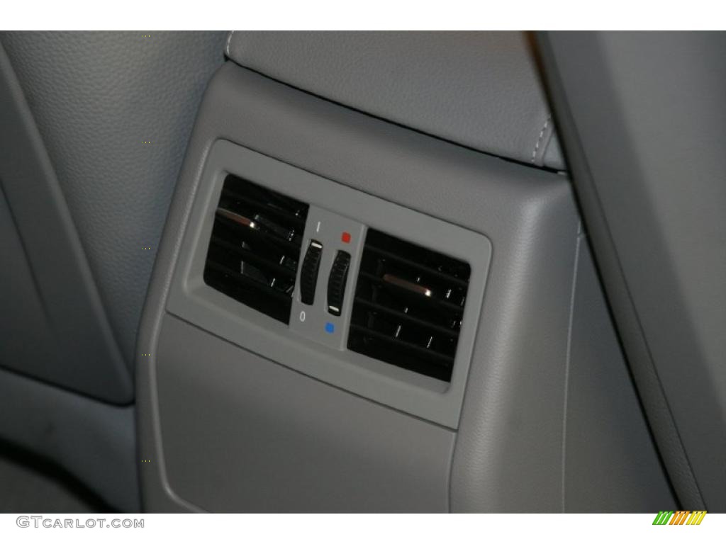 2011 3 Series 328i Sedan - Titanium Silver Metallic / Gray Dakota Leather photo #20