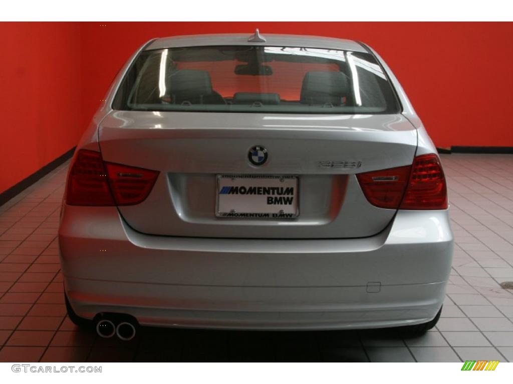 2011 3 Series 328i Sedan - Titanium Silver Metallic / Gray Dakota Leather photo #23