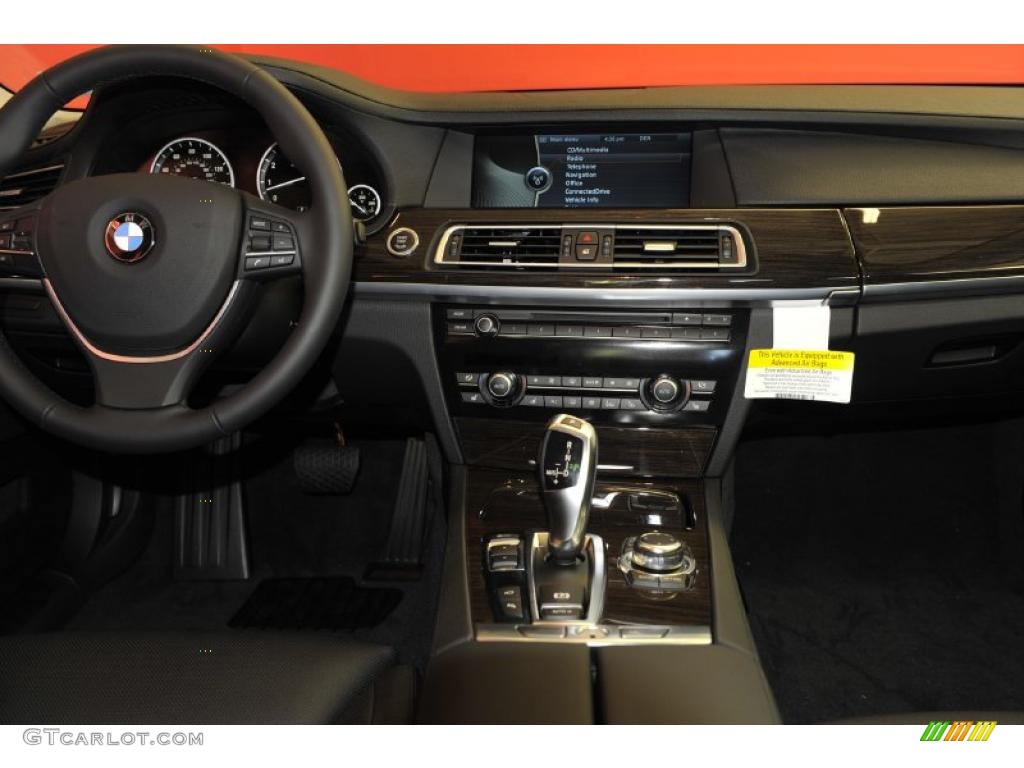 2012 7 Series 740i Sedan - Black Sapphire Metallic / Black photo #5