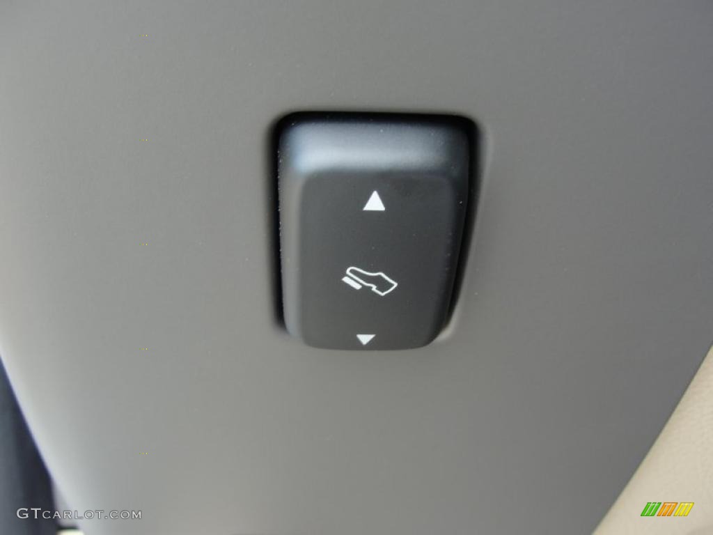 2011 Ford Expedition EL XLT Controls Photo #49141289