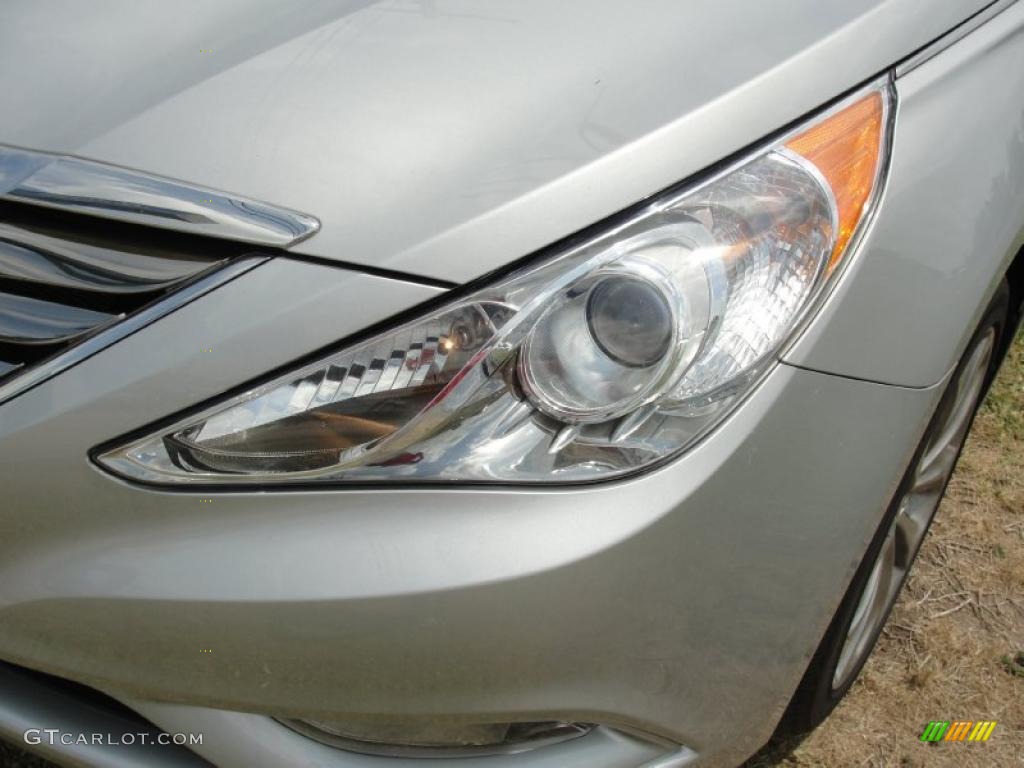 2011 Sonata SE - Radiant Silver / Gray photo #9