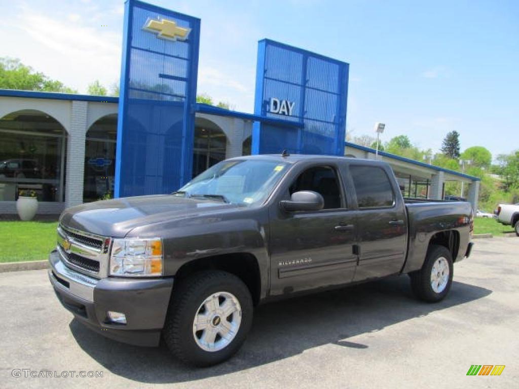 2011 Silverado 1500 LT Crew Cab 4x4 - Taupe Gray Metallic / Ebony photo #1