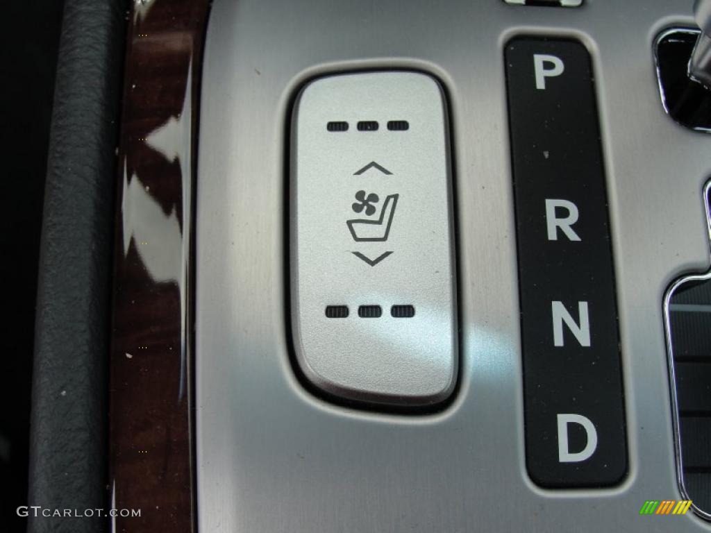 2011 Hyundai Genesis 4.6 Sedan Controls Photo #49146455