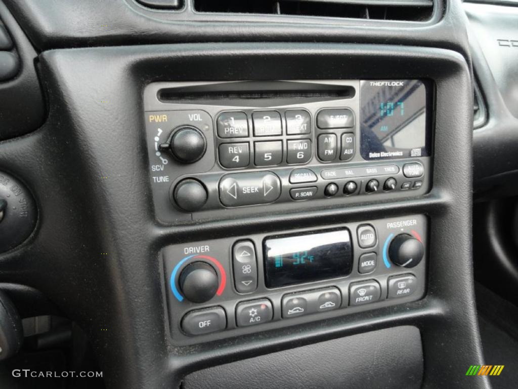 1998 Chevrolet Corvette Convertible Controls Photo #49150427