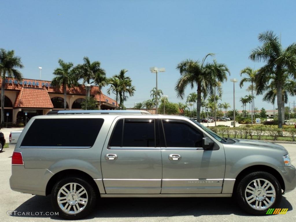 2008 Navigator L Limited Edition 4x4 - Vapor Silver Metallic / Stone/Charcoal Black photo #5