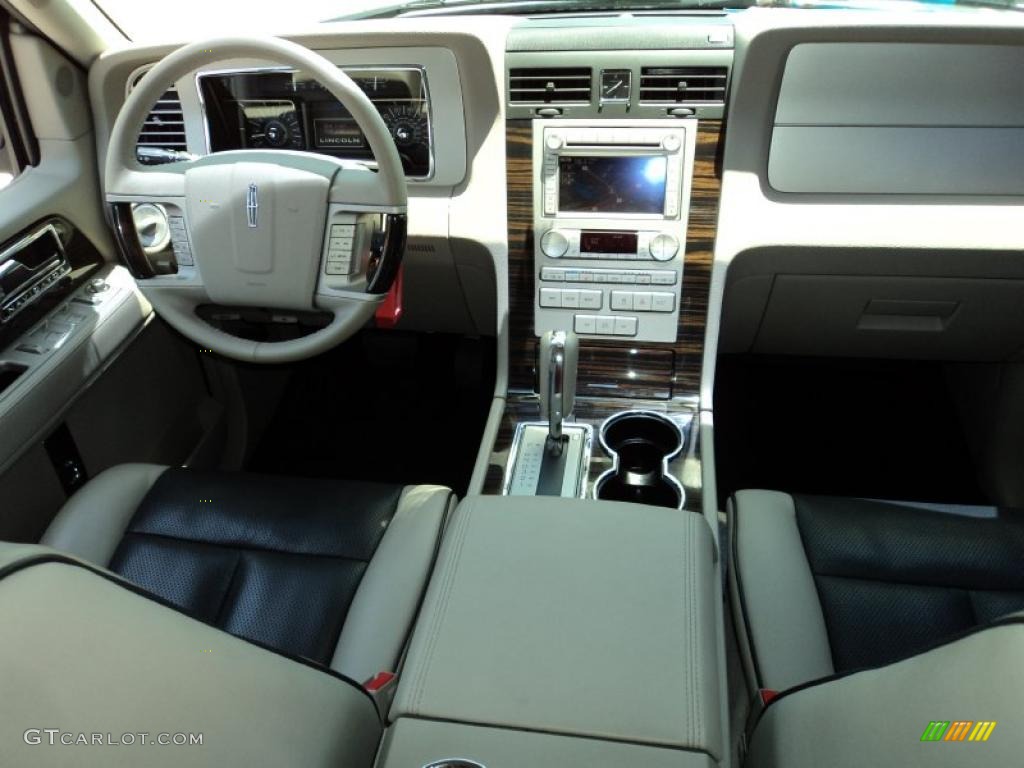 2008 Lincoln Navigator L Limited Edition 4x4 Dashboard Photos