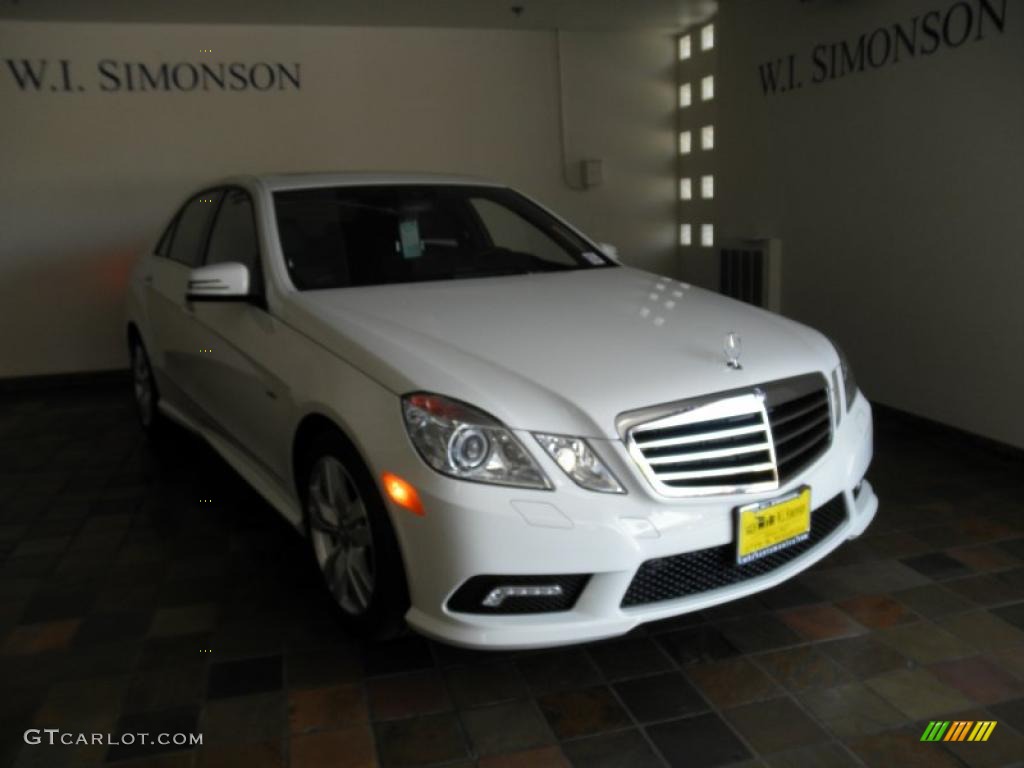2011 E 350 BlueTEC Sedan - Arctic White / Black photo #1
