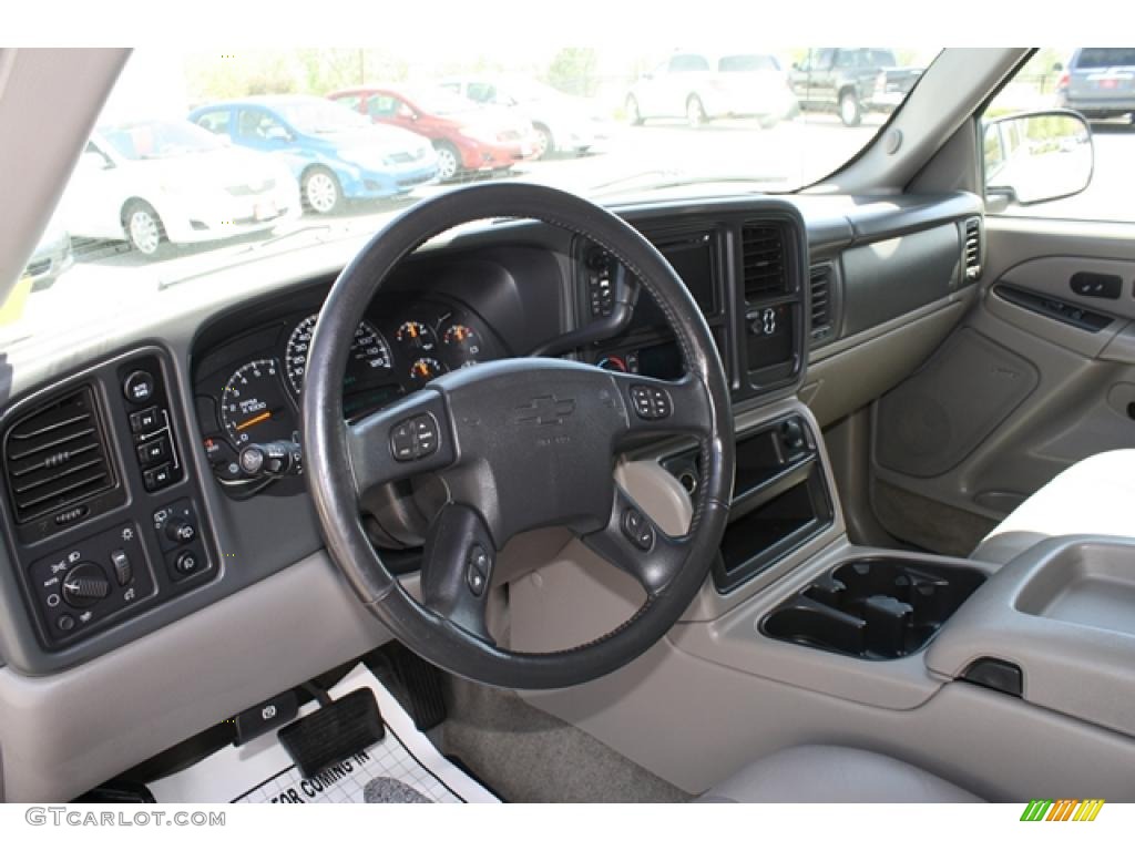 2005 Chevrolet Suburban 2500 LT 4x4 Gray/Dark Charcoal Dashboard Photo #49158896