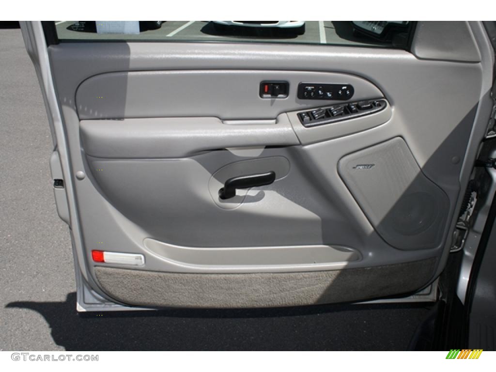 2005 Chevrolet Suburban 2500 LT 4x4 Door Panel Photos