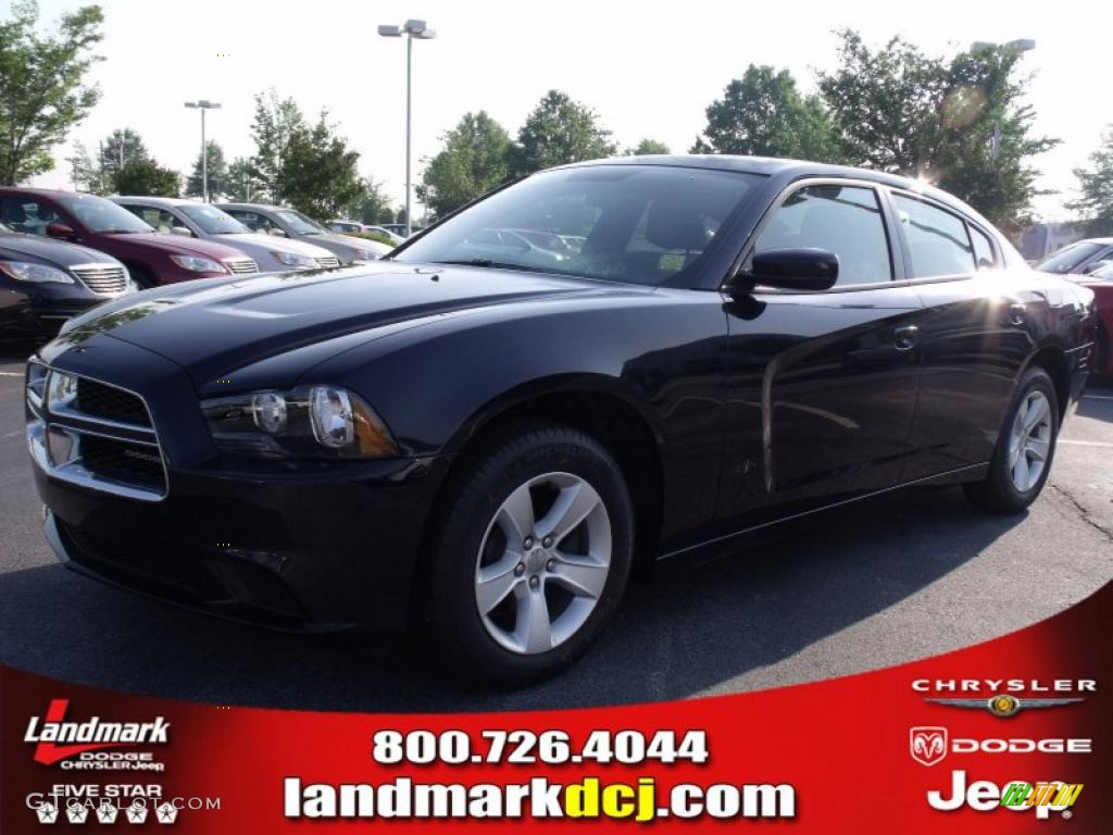 2011 Charger SE - Blackberry Pearl / Black photo #1