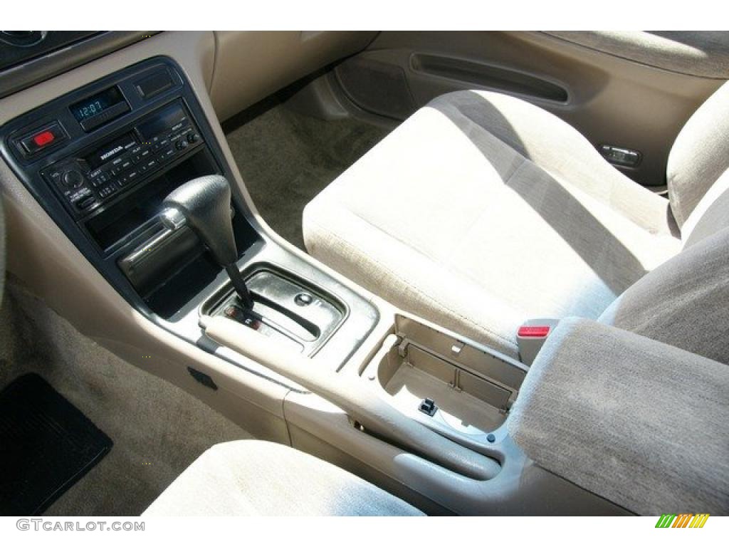 Beige Interior 1995 Honda Accord Lx Wagon Photo 49160588