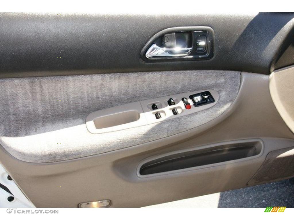 1995 Honda Accord LX Wagon Beige Door Panel Photo #49160687