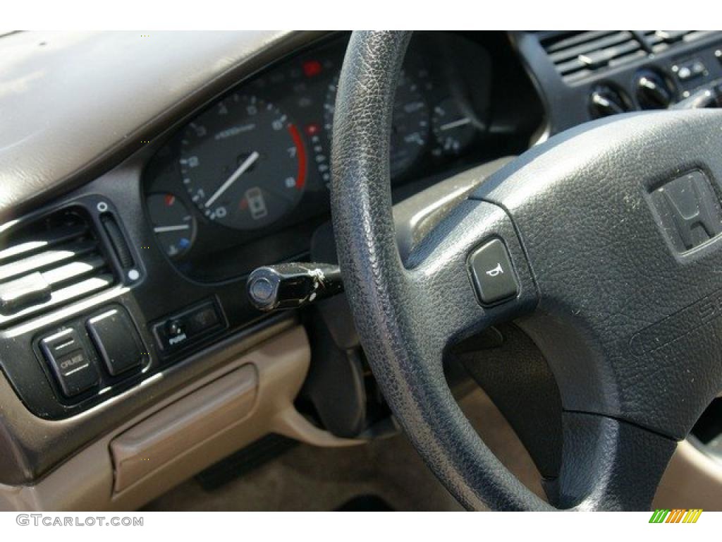 1995 Accord LX Wagon - Frost White / Beige photo #24