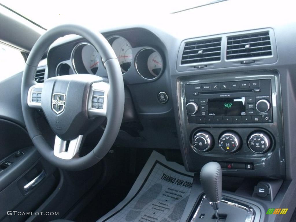 2011 Challenger SE - Brilliant Black Crystal Pearl / Dark Slate Gray photo #8