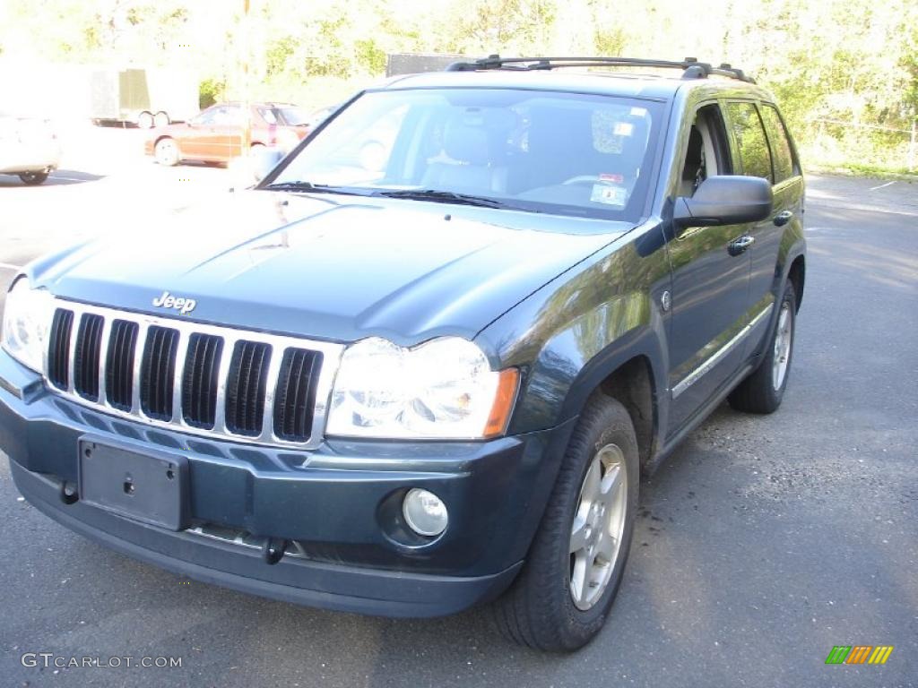 Deep Beryl Green Pearl Jeep Grand Cherokee