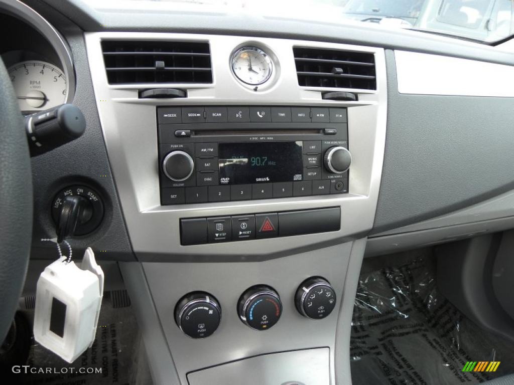 2008 Chrysler Sebring Touring Convertible Controls Photo #49162967