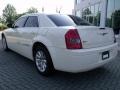 Cool Vanilla White - 300 LX Photo No. 3