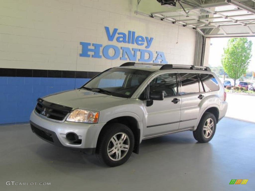 2006 Endeavor LS AWD - Liquid Silver Metallic / Charcoal photo #1