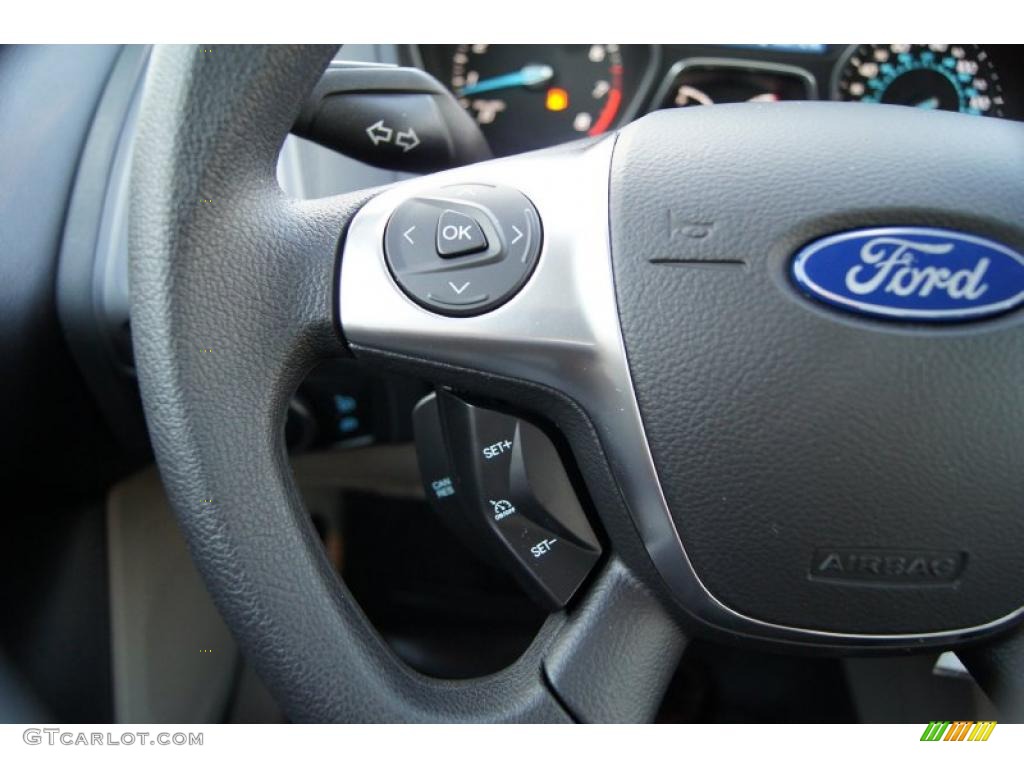 2012 Ford Focus SE Sedan Controls Photo #49168280