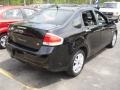 Black - Focus SE Sedan Photo No. 4