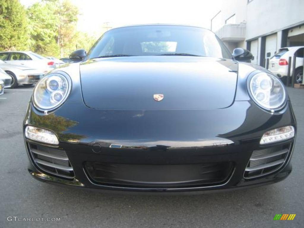 Black Porsche 911