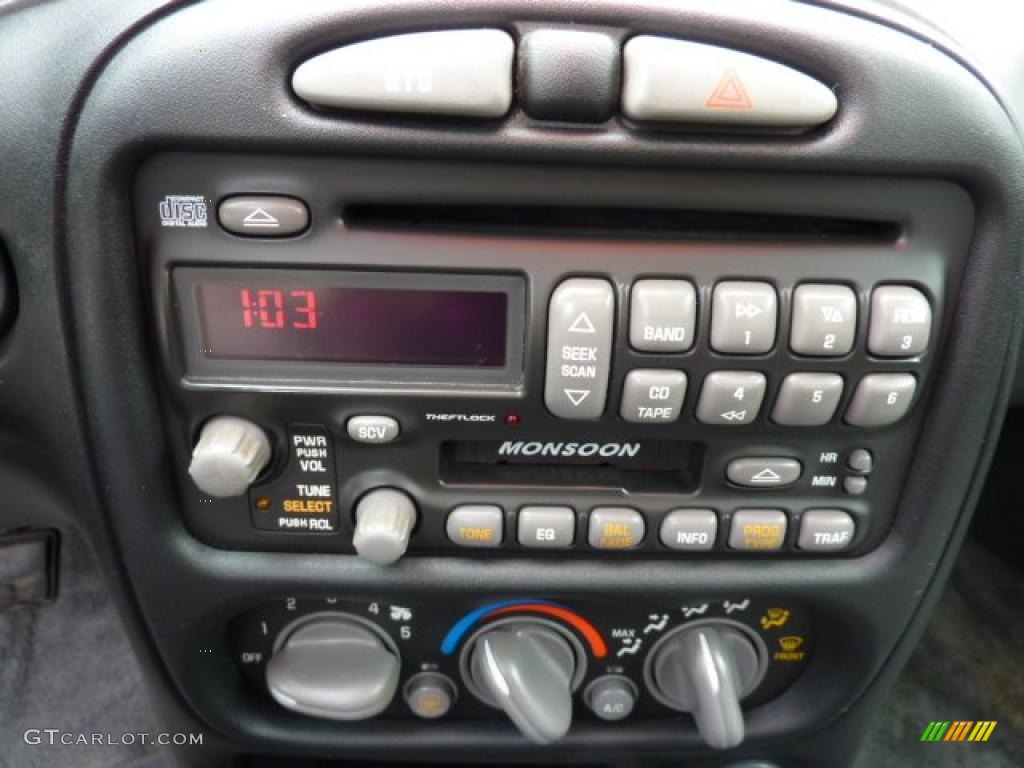 2003 Pontiac Grand Am GT Coupe Controls Photo #49172381