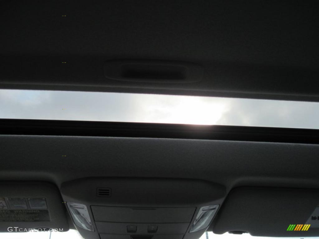 2011 Tundra Platinum CrewMax 4x4 - Black / Graphite Gray photo #19