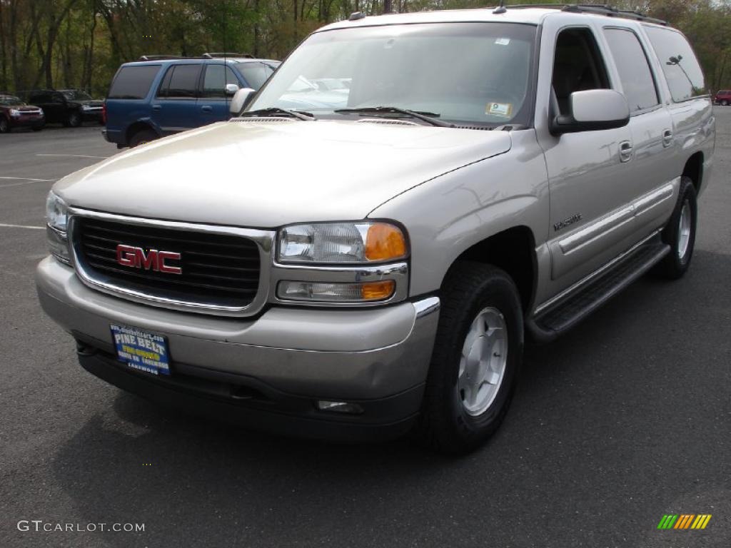 Silver Birch Metallic GMC Yukon