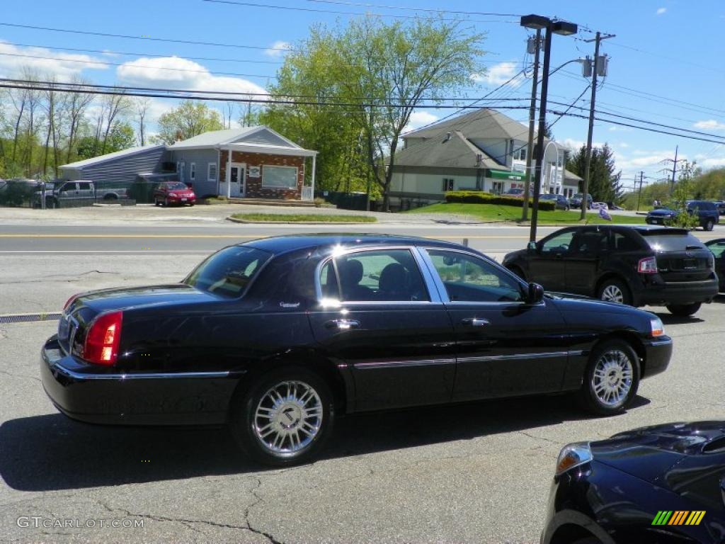 Black 2010 Lincoln Town Car Continental Edition Exterior Photo #49174676