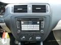 2011 Volkswagen Jetta SE Sedan Controls