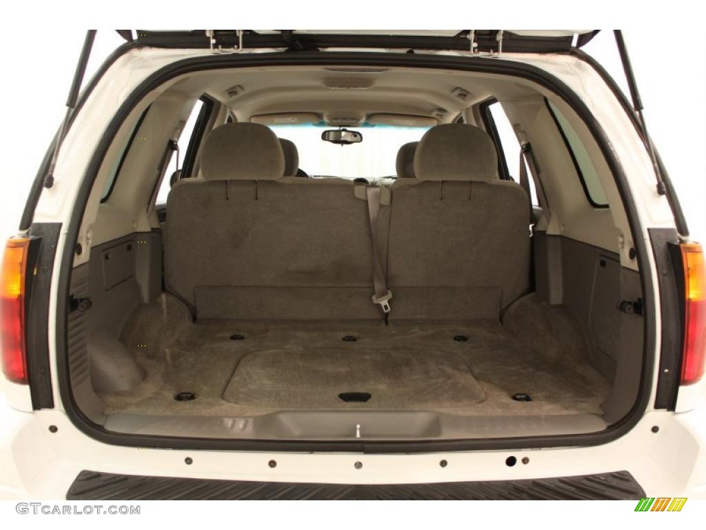 2005 Envoy SLE 4x4 - Summit White / Light Gray photo #15