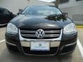 Black - Jetta SE Sedan Photo No. 2