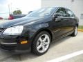 Black - Jetta SE Sedan Photo No. 3